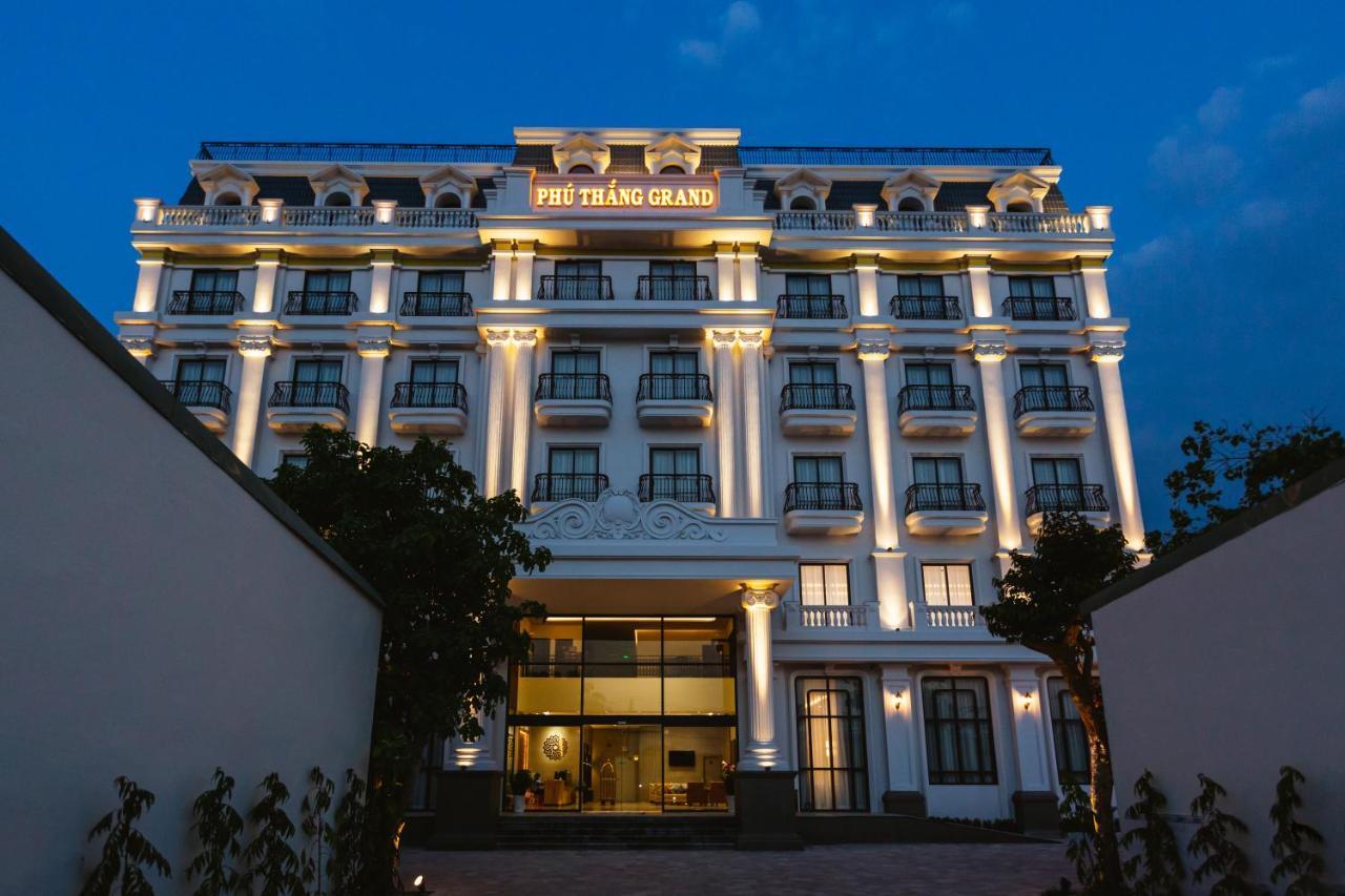 Phu Thang Grand Hotel Duc Hoa Zewnętrze zdjęcie
