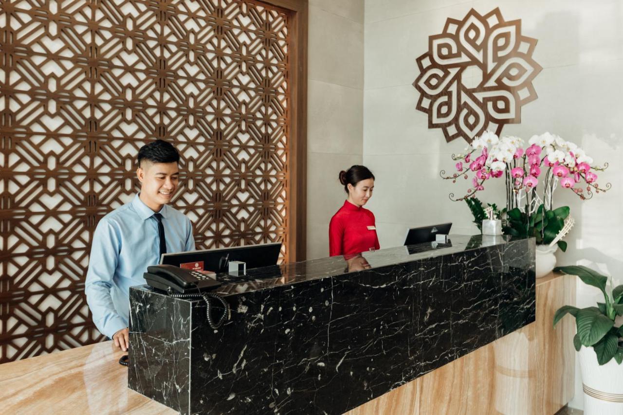 Phu Thang Grand Hotel Duc Hoa Zewnętrze zdjęcie