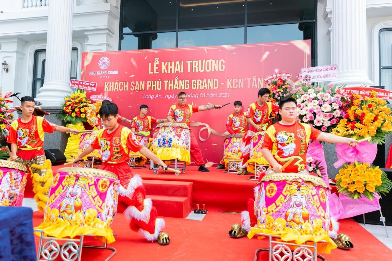 Phu Thang Grand Hotel Duc Hoa Zewnętrze zdjęcie