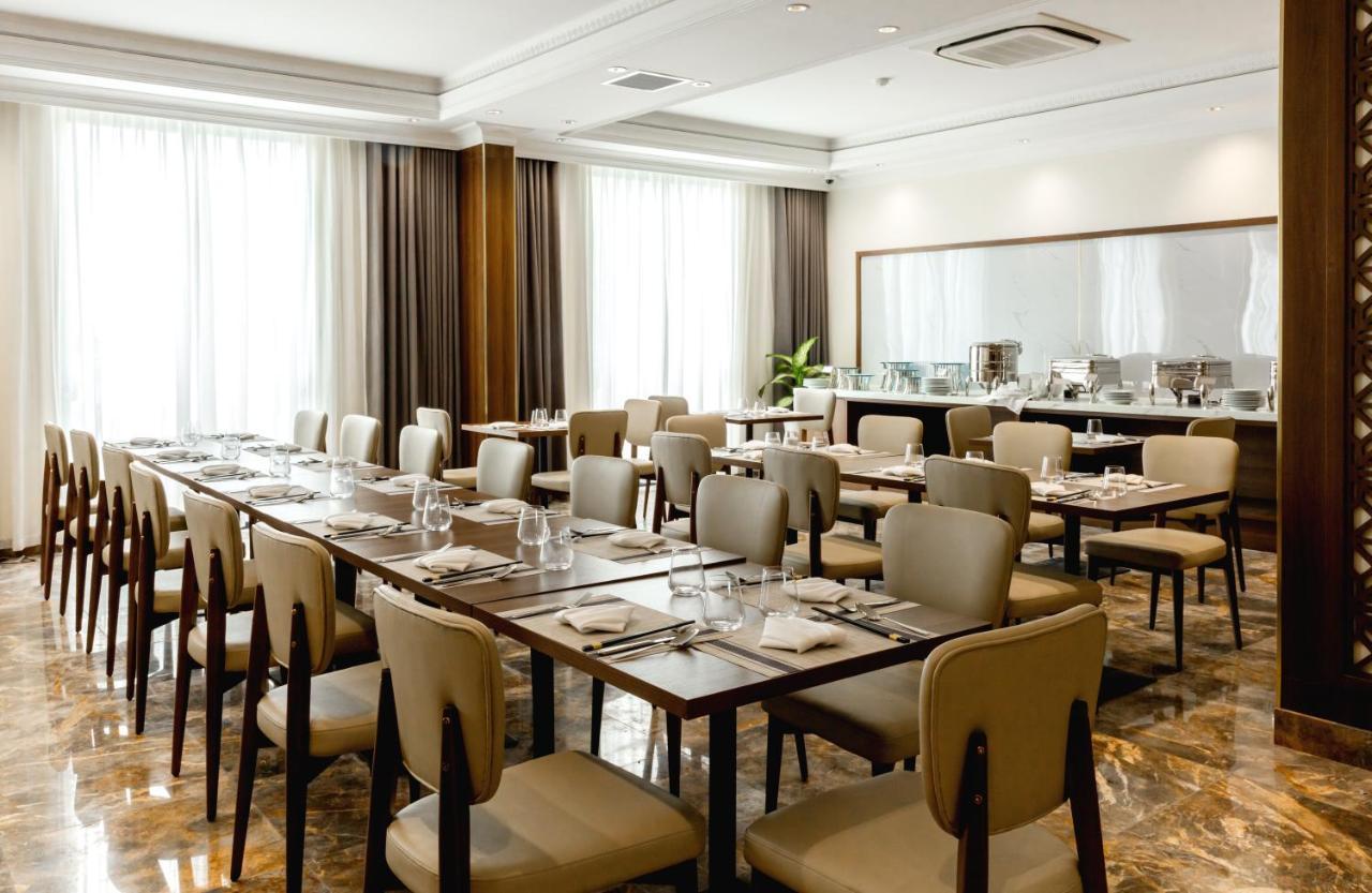 Phu Thang Grand Hotel Duc Hoa Zewnętrze zdjęcie