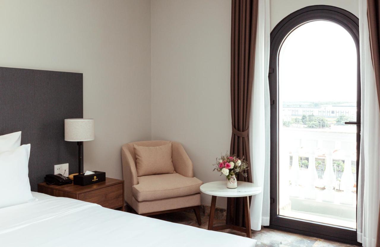 Phu Thang Grand Hotel Duc Hoa Zewnętrze zdjęcie