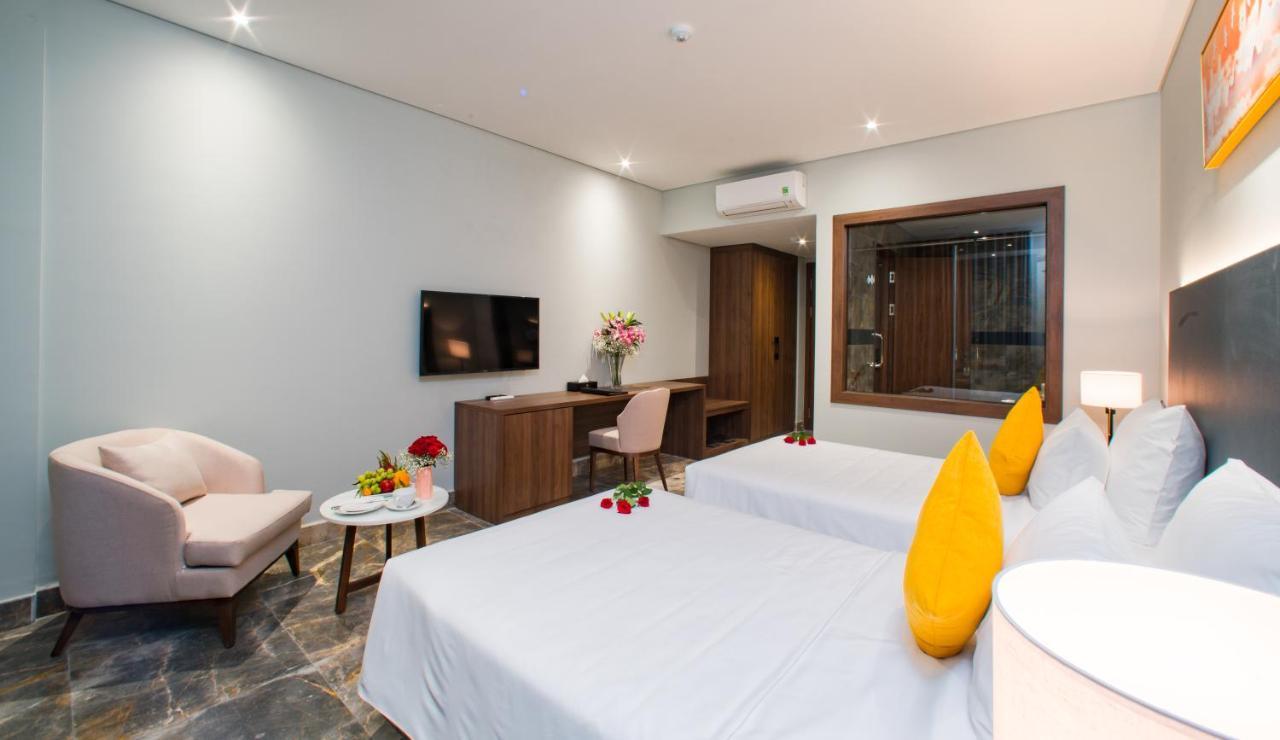 Phu Thang Grand Hotel Duc Hoa Zewnętrze zdjęcie