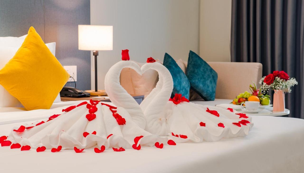 Phu Thang Grand Hotel Duc Hoa Zewnętrze zdjęcie