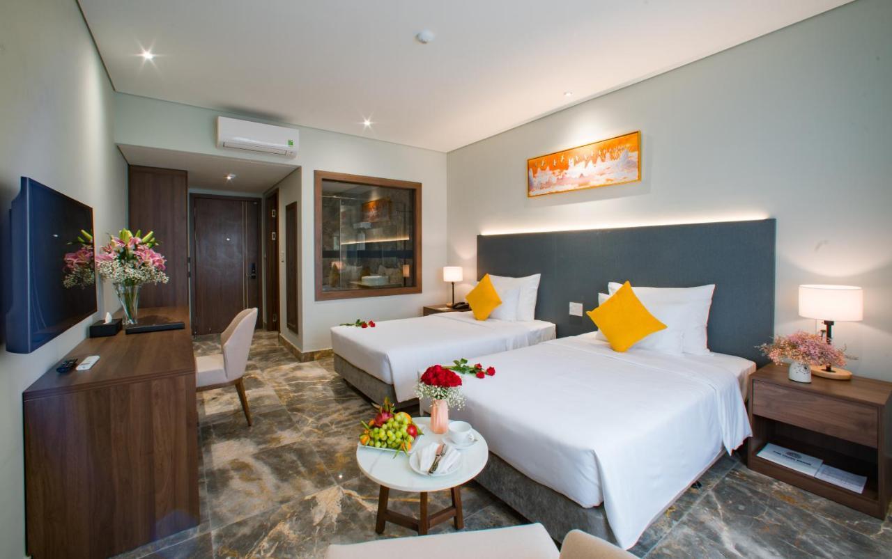 Phu Thang Grand Hotel Duc Hoa Zewnętrze zdjęcie