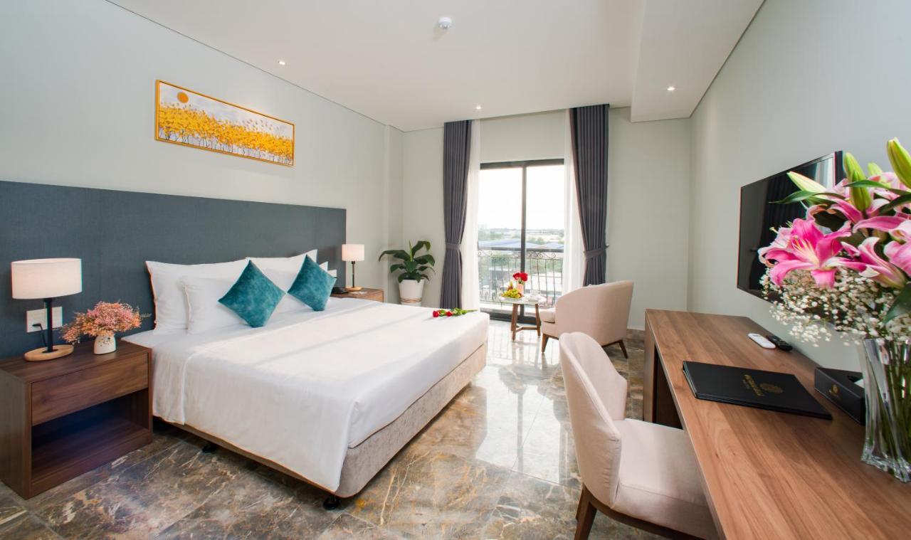 Phu Thang Grand Hotel Duc Hoa Zewnętrze zdjęcie