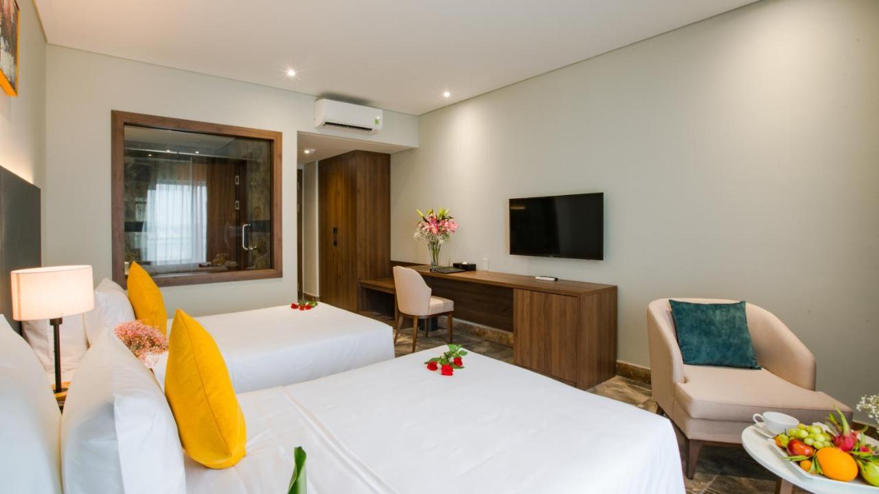 Phu Thang Grand Hotel Duc Hoa Zewnętrze zdjęcie