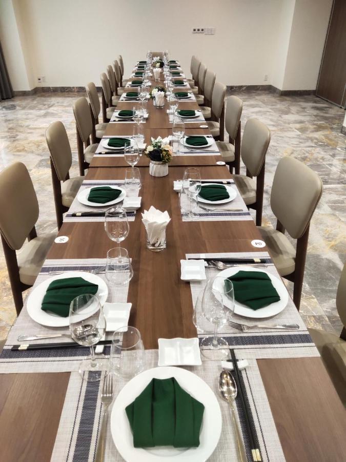 Phu Thang Grand Hotel Duc Hoa Zewnętrze zdjęcie