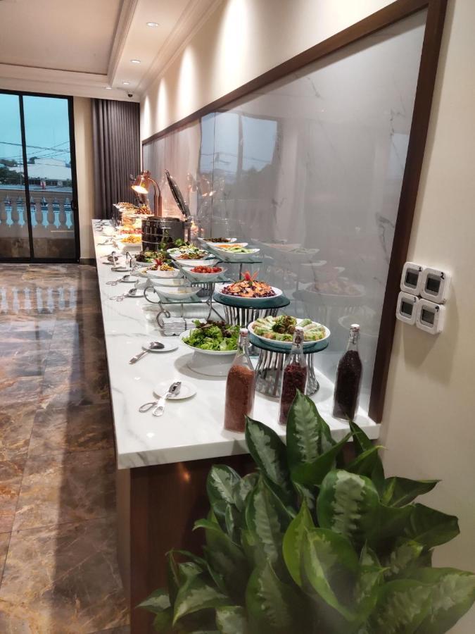 Phu Thang Grand Hotel Duc Hoa Zewnętrze zdjęcie